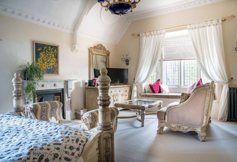 سوییت سوپریور, Berwick Lodge