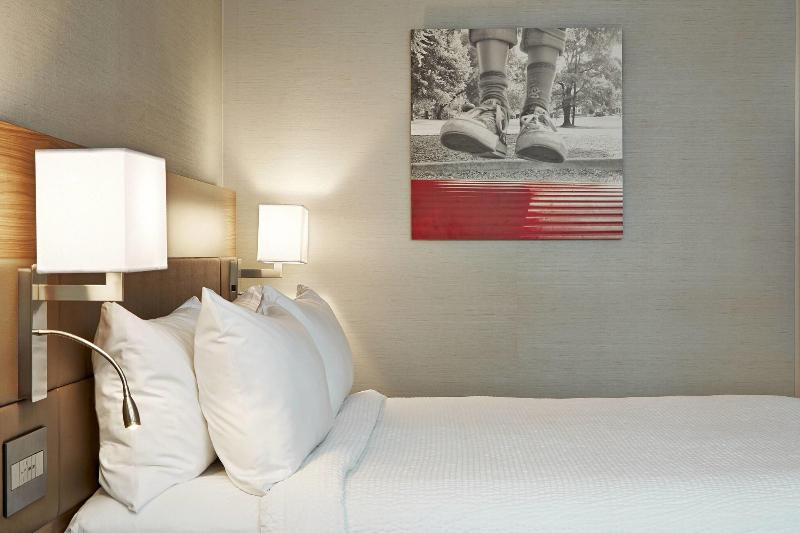 اتاق استاندارد با تخت بزرگ, Ac Hotel By Marriott Portland Downtown, Or