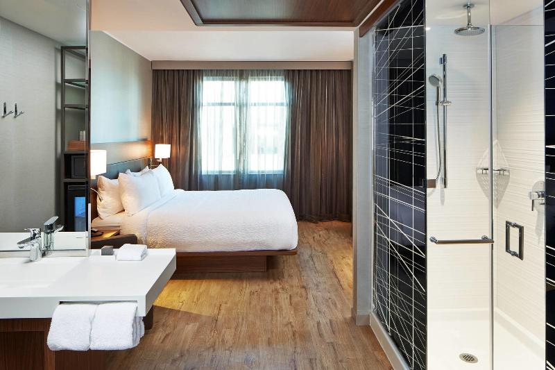 اتاق استاندارد با تخت بزرگ, Ac Hotel By Marriott Portland Downtown, Or