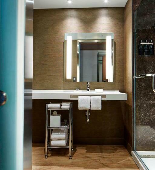 اتاق استاندارد با تخت بزرگ, Ac Hotel By Marriott Portland Downtown, Or
