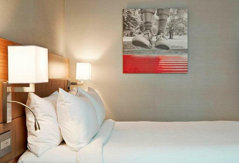 اتاق استاندارد با تخت بزرگ, Ac Hotel By Marriott Portland Downtown, Or
