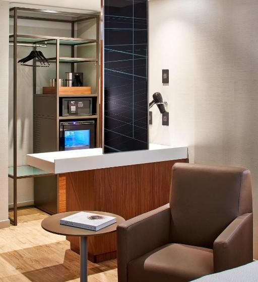 اتاق استاندارد با تخت بزرگ, Ac Hotel By Marriott Portland Downtown, Or