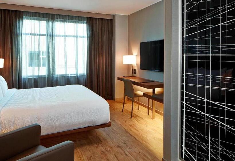 اتاق استاندارد با تخت بزرگ, Ac Hotel By Marriott Portland Downtown, Or