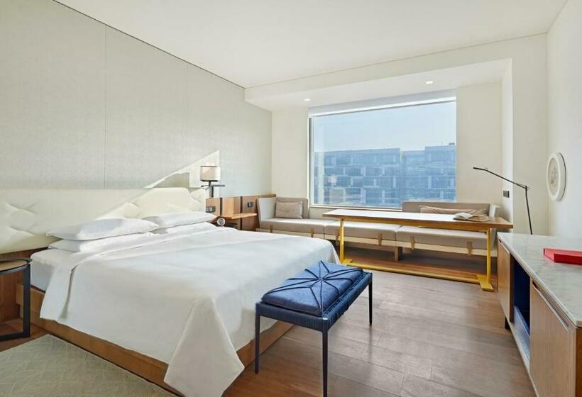 اتاق استاندارد با تخت بزرگ, Andaz Delhi, By Hyatt