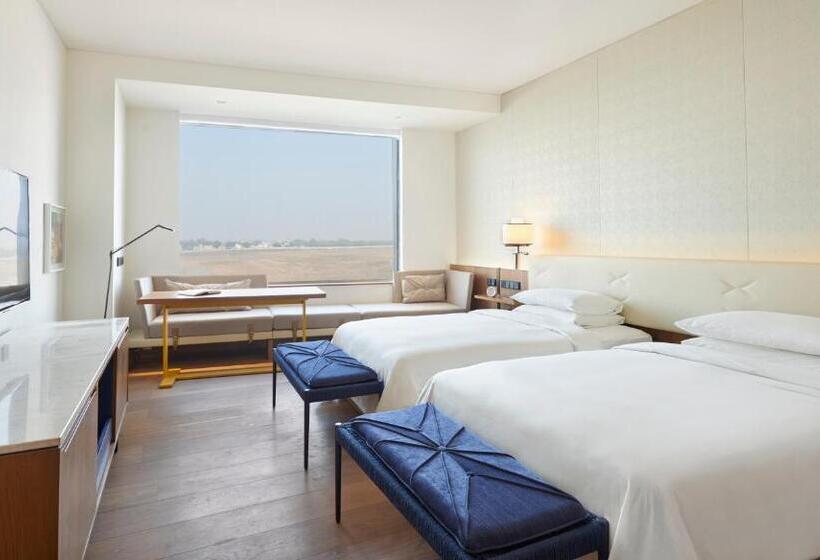 اتاق استاندارد با چشم‌انداز, Andaz Delhi, By Hyatt