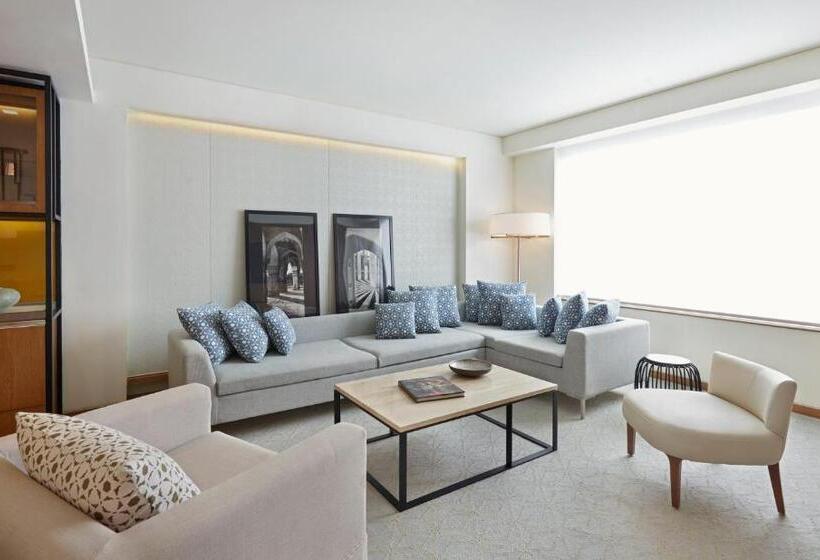 سوییت, Andaz Delhi, By Hyatt