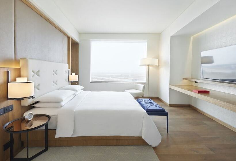 سوییت, Andaz Delhi, By Hyatt