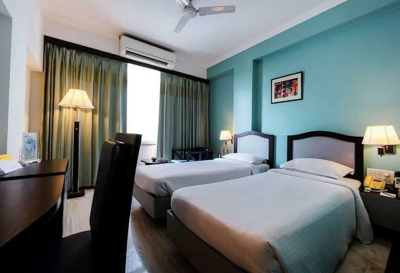 اتاق سوپریور با تخت بزرگ, Capitol Residency
