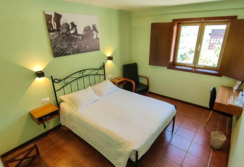 اتاق استاندارد با چشم‌انداز رودخانه, Casa Do Tua