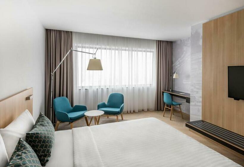 اتاق استاندارد با تخت بزرگ, Courtyard By Marriott Brno