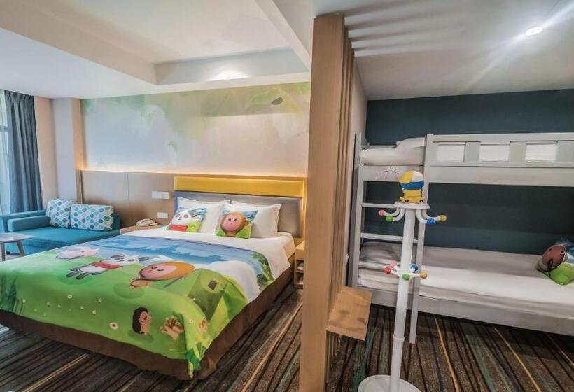اتاق خانوادگی با چشم‌انداز کوه, Holiday Inn Express Emei Mountain, An Ihg