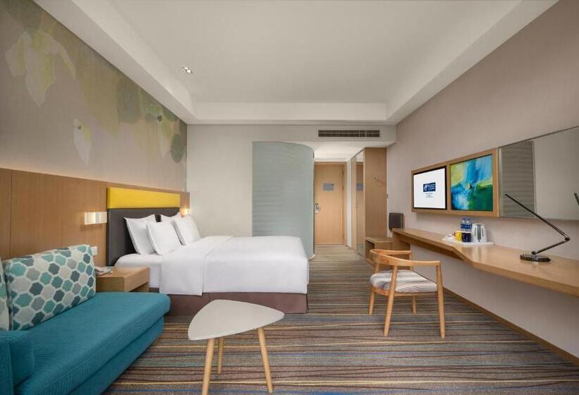 اتاق استاندارد با چشم‌انداز کوهستان, Holiday Inn Express Emei Mountain, An Ihg