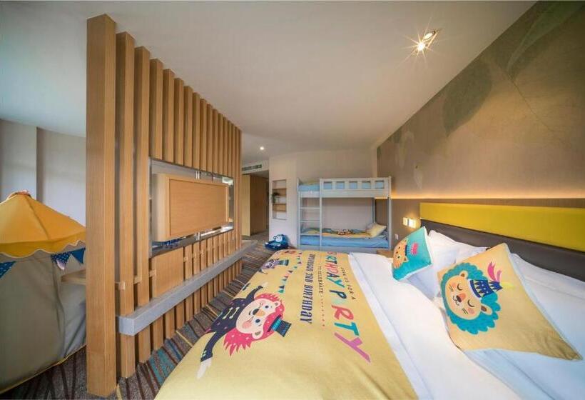 سوئیت با چشم‌انداز رودخانه, Holiday Inn Express Emei Mountain, An Ihg