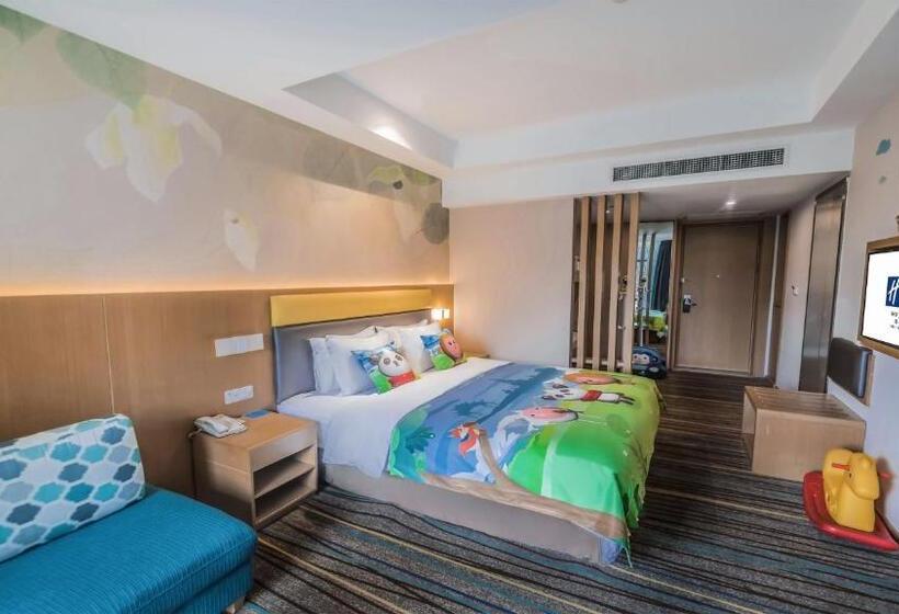 اتاق خانوادگی با چشم‌انداز کوه, Holiday Inn Express Emei Mountain, An Ihg