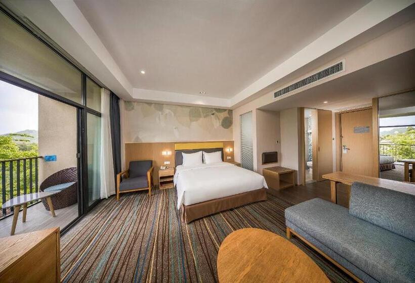 سوئیت با چشم‌انداز رودخانه, Holiday Inn Express Emei Mountain, An Ihg