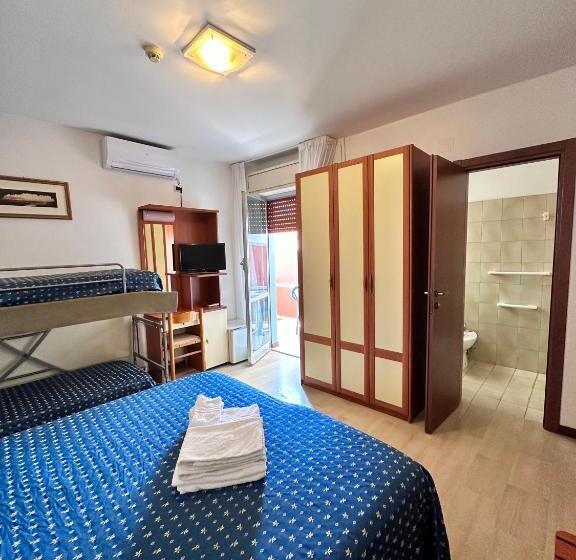 اتاق استاندارد چهار تخته, Holiday