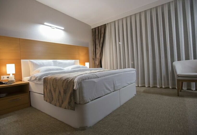 مجموعه ویستا شهر, Mien Suites