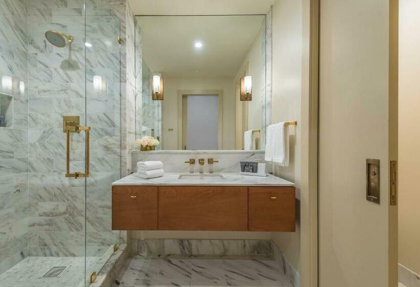 اتاق استاندارد با 2 تخت دوبل, The Dewberry Charleston