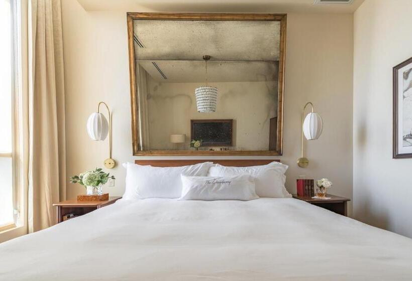 اتاق استاندارد با تخت بزرگ برای معلولان, The Dewberry Charleston