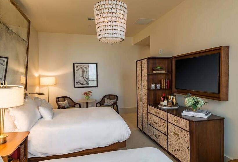 اتاق استاندارد با 2 تخت دوبل, The Dewberry Charleston