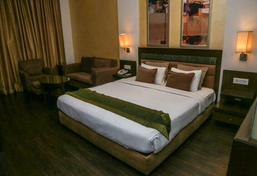 اتاق لوکس, Western Court Panchkula