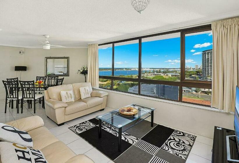 آپارتمان 2 خوابه, Palmerston Tower On Southport Broadwater