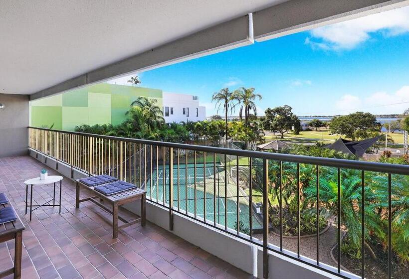 آپارتمان 2 خوابه, Palmerston Tower On Southport Broadwater