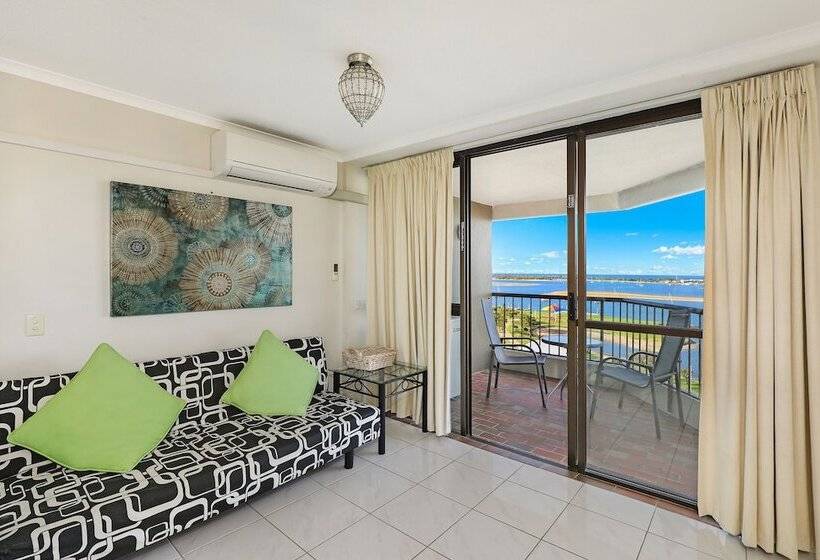 آپارتمان 2 خوابه, Palmerston Tower On Southport Broadwater