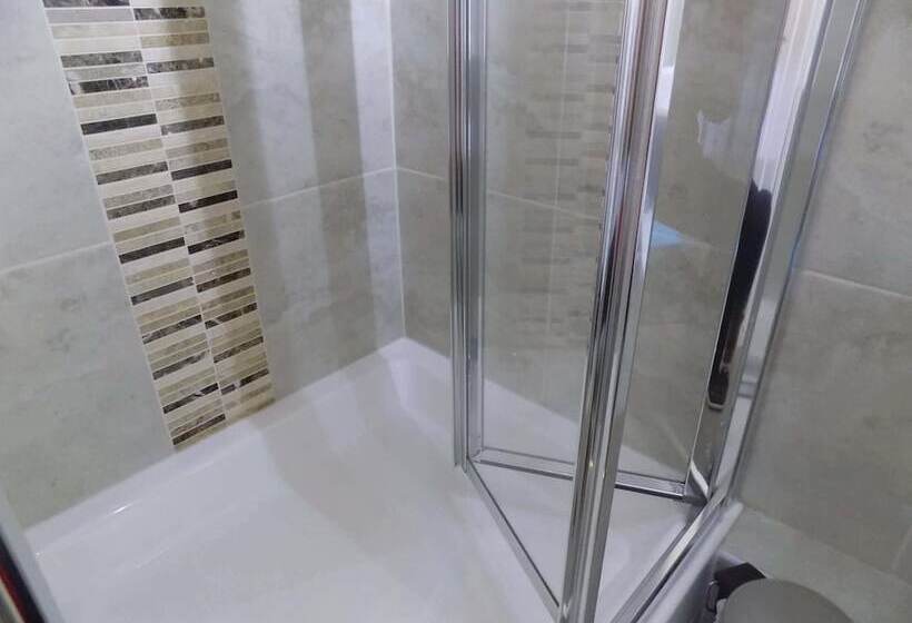 اتاق لوکس, Glendale Guest House
