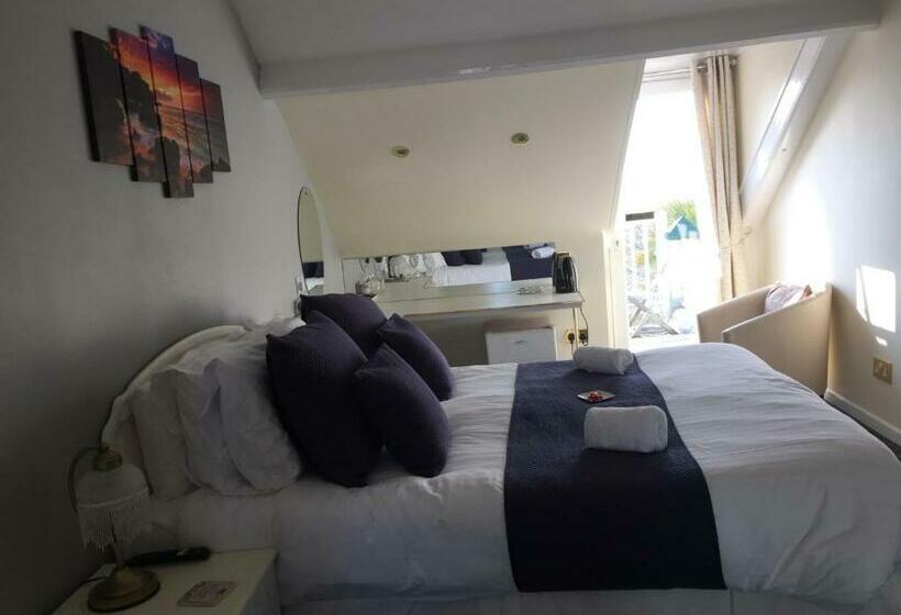 اتاق لوکس با بالکن و چشم‌انداز دریا, Poltair Guest House