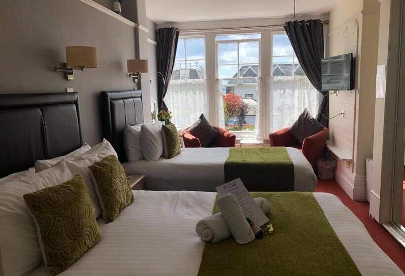 اتاق استاندارد سه نفره, Poltair Guest House