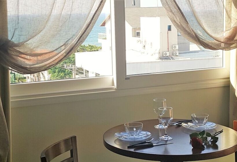 سوئیت دلوکس 2 خوابه, Bomar Residence