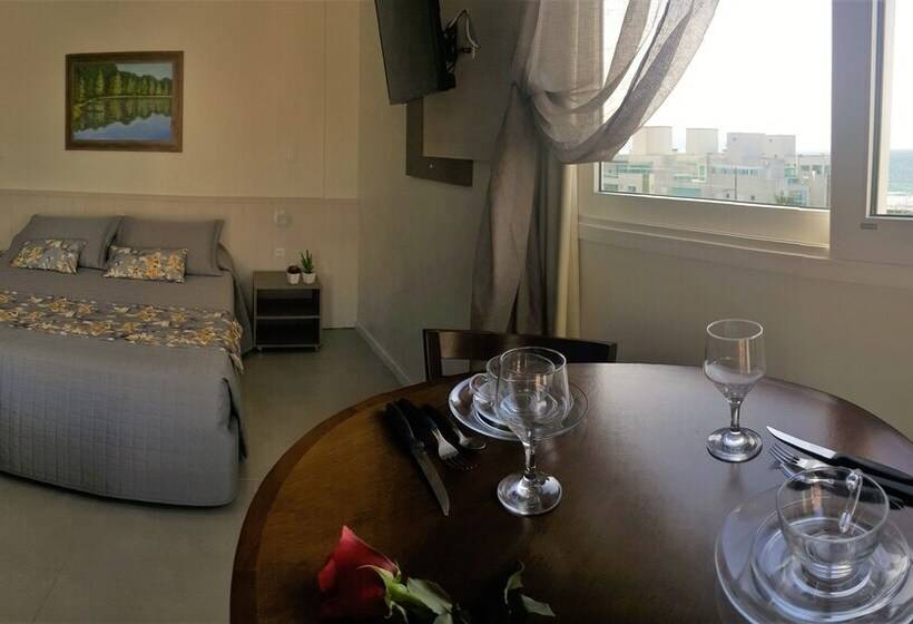 سوئیت دلوکس 2 خوابه, Bomar Residence