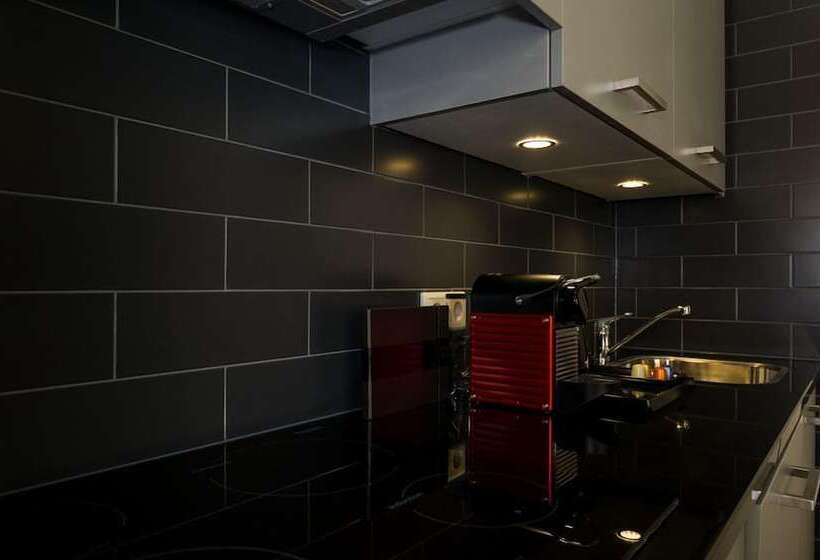 استودیوی استاندارد, Golden Mansion Apart