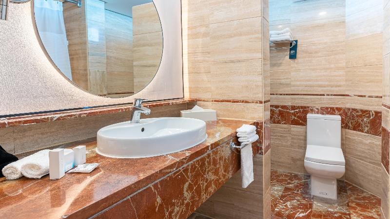 اتاق استاندارد با تخت بزرگ, Ac Hotel By Marriott Des Moines East Village