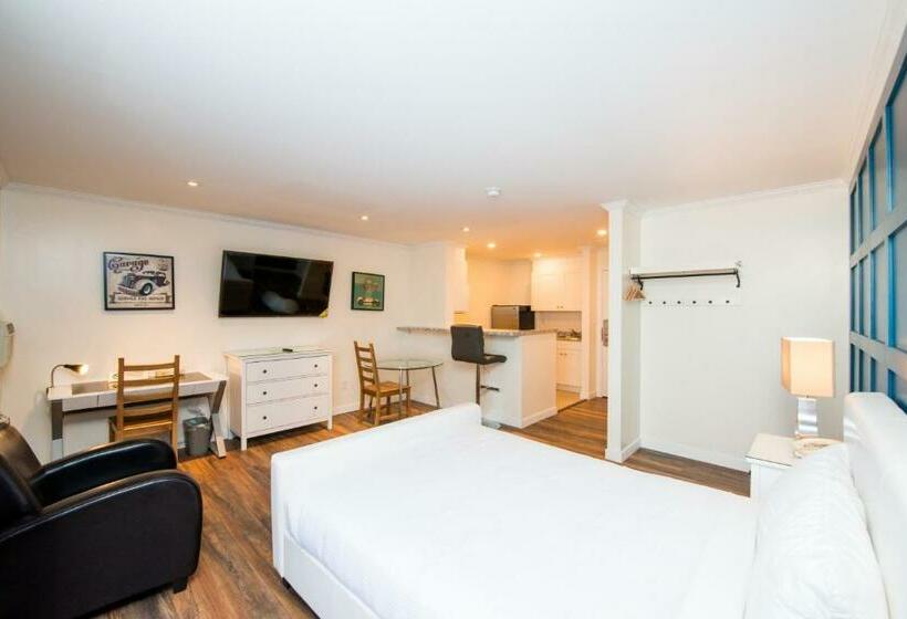 اتاق استاندارد, Cloud 9 Inn