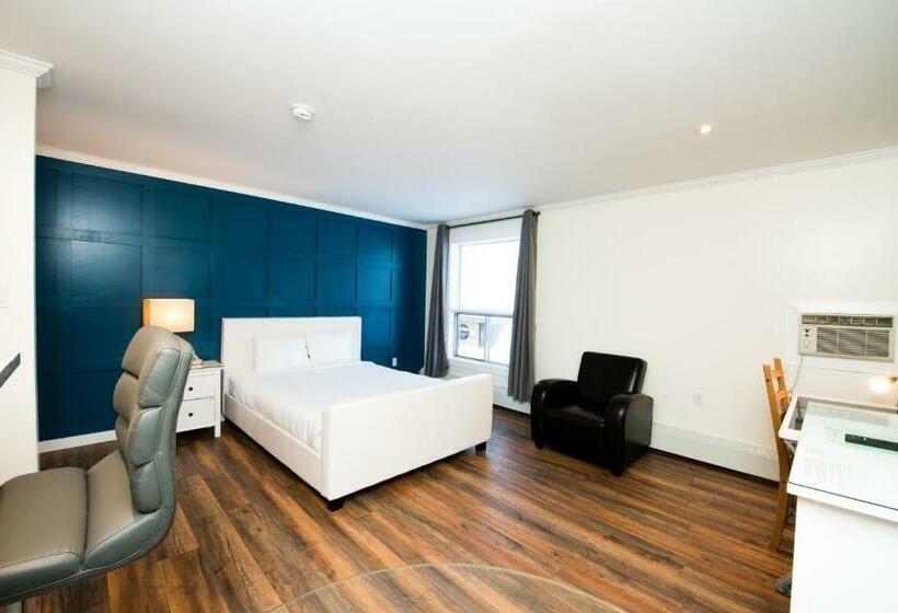 اتاق استاندارد, Cloud 9 Inn