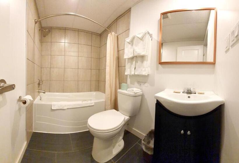 اتاق خانوادگی, Cloud 9 Inn