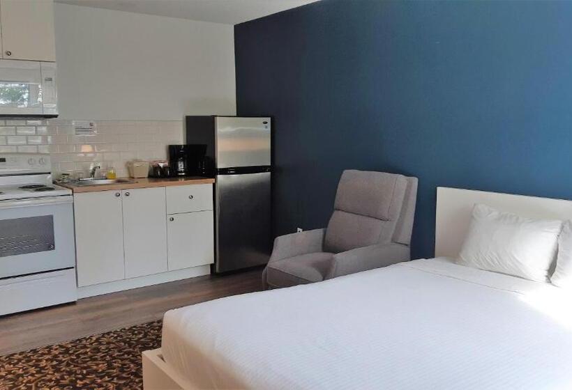 اتاق استاندارد, Cloud 9 Inn