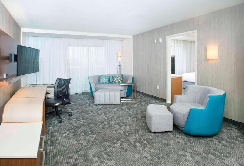 سوئیت اجرایی با تخت کینگ, Courtyard By Marriott Redwood City