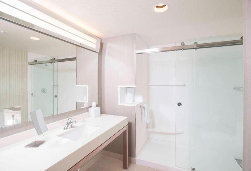 اتاق استاندارد با تخت بزرگ, Courtyard By Marriott Redwood City
