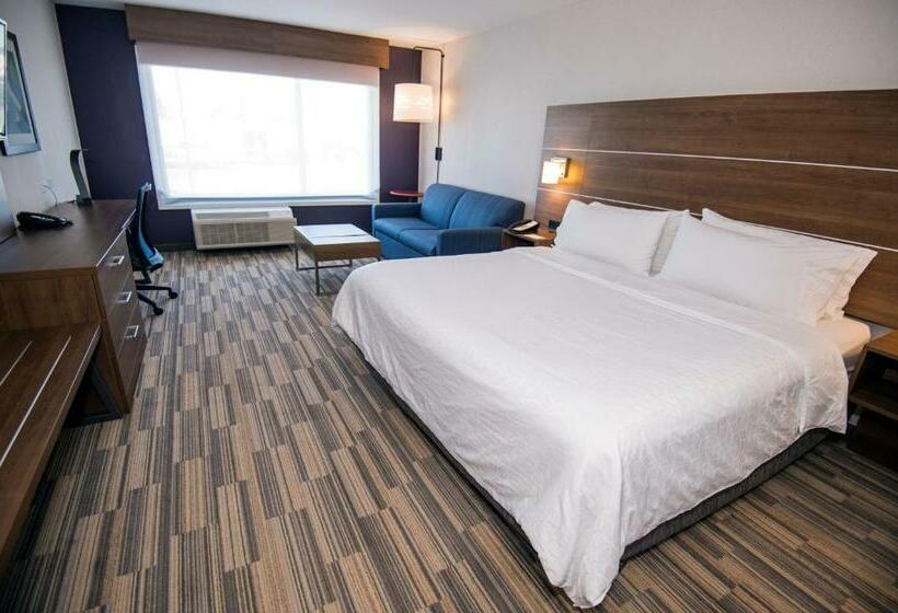 带大床的行政房间, Holiday Inn Express   Red Deer North, An Ihg