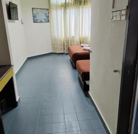 اتاق استاندارد سه نفره, Kenangan