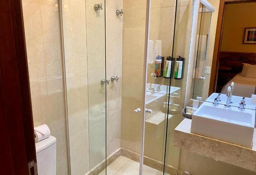 سوییت خانوادگی, Savoy Excellence