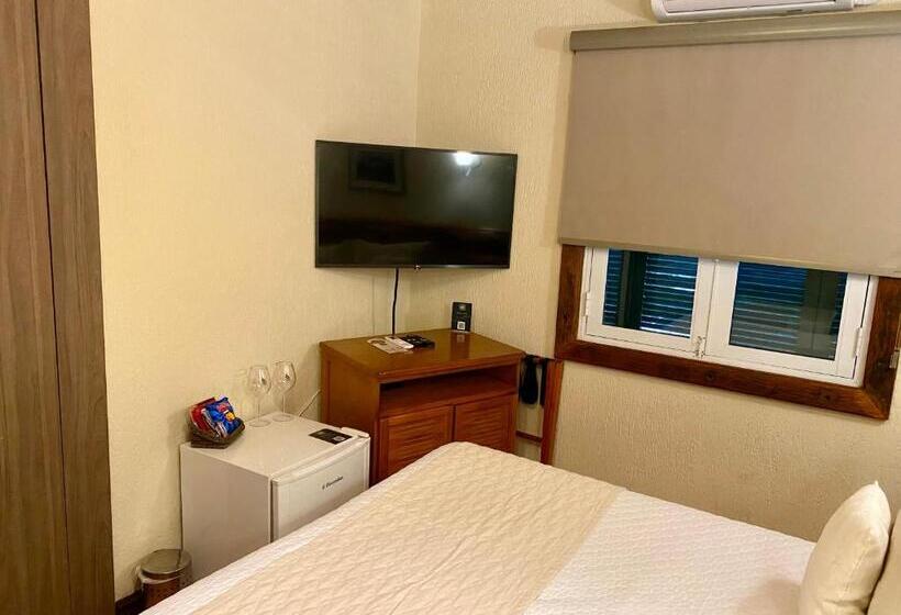 سوییت خانوادگی, Savoy Excellence