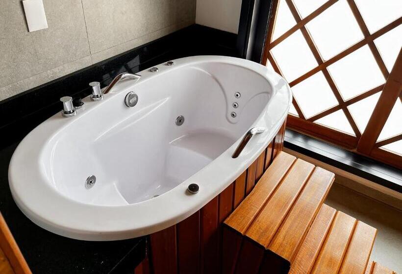 اتاق استاندارد با تخت بزرگ, Savoy Excellence