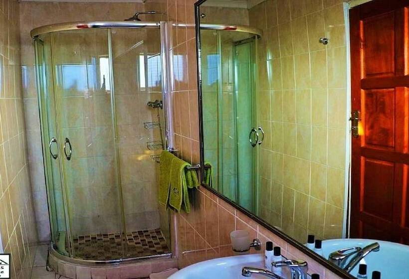 سوییت خانوادگی, Berry Bliss Guest House