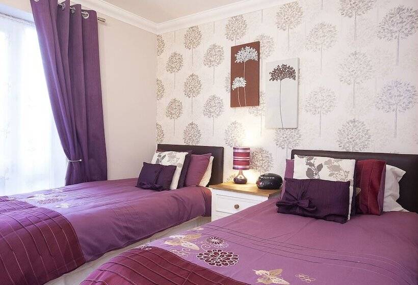 آپارتمان 3 خوابه, Riverbank View Three Bedroom Apartment With Free Parking
