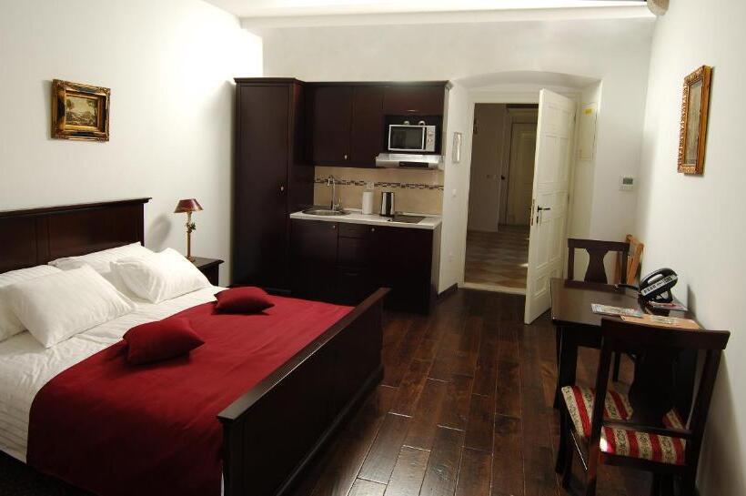 استودیوی سوپریور, Sunce Palace Apartments With Free Offsite Parking