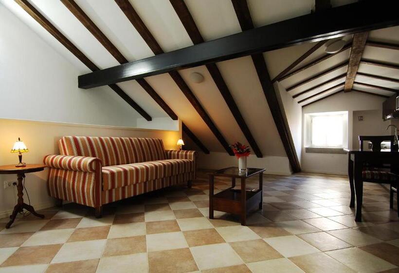 آپارتمان 1 خوابه, Sunce Palace Apartments With Free Offsite Parking